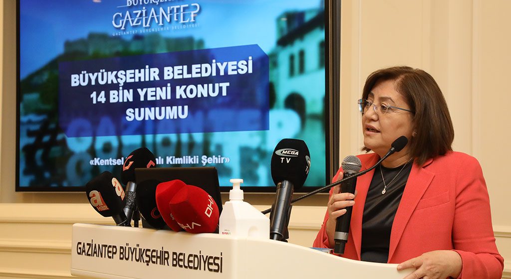 “Belediyeler Birliği Başkanı” Fatma Şahin